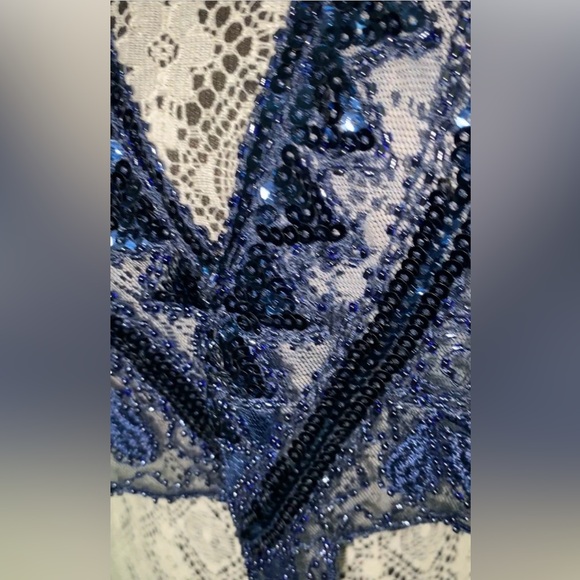 Vintage Cleopatra Blue Beaded Shawl - Picture 4 of 7